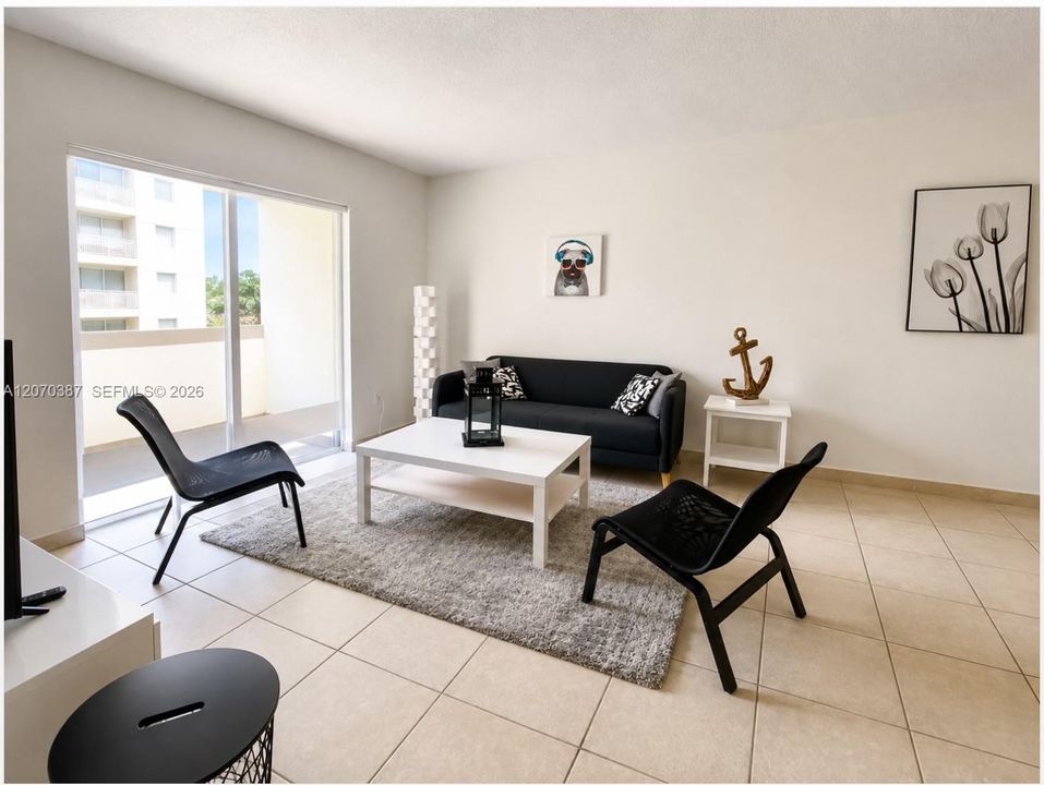For Rent: $3,600 (2 beds, 2 baths, 960 Square Feet)