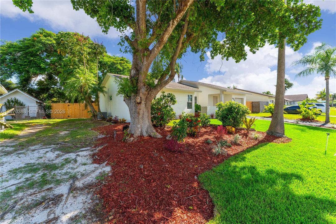 Vendido Recientemente: $525,000 (3 camas, 2 baños, 1256 Pies cuadrados)