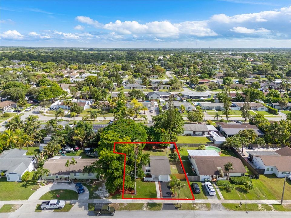 Vendido Recientemente: $525,000 (3 camas, 2 baños, 1256 Pies cuadrados)