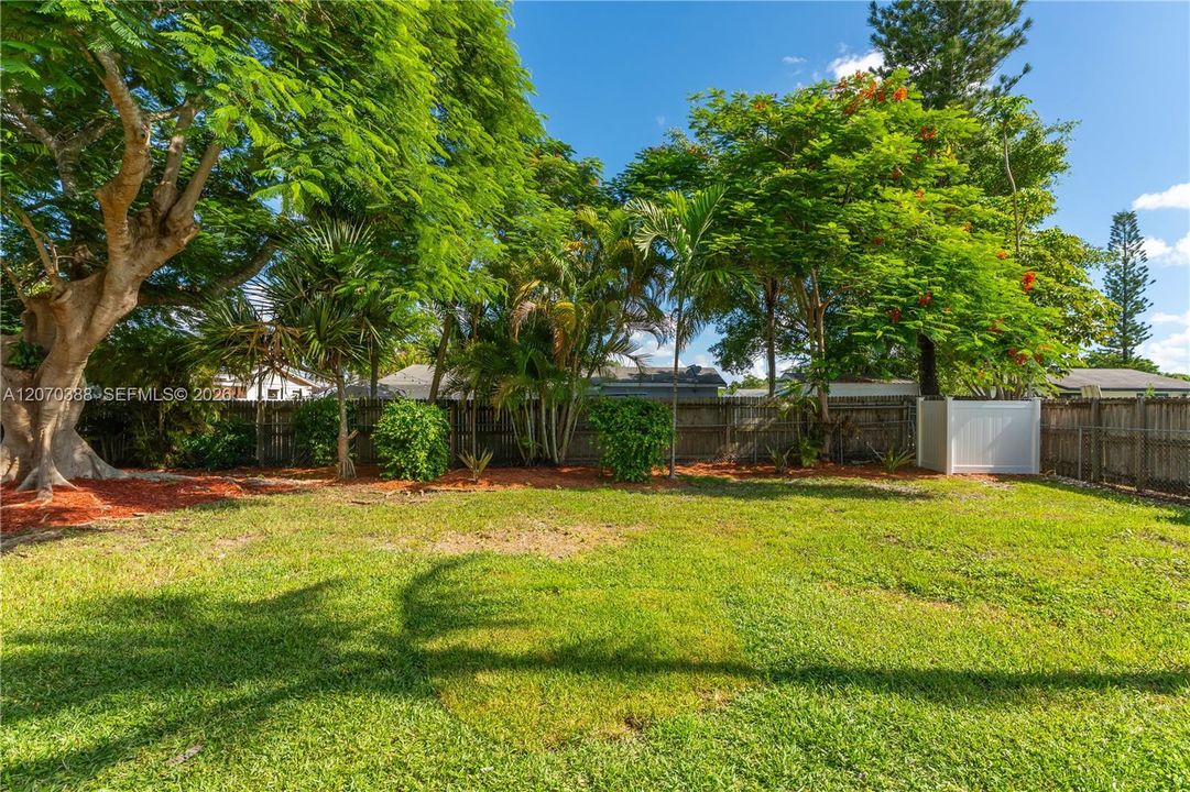 Vendido Recientemente: $525,000 (3 camas, 2 baños, 1256 Pies cuadrados)