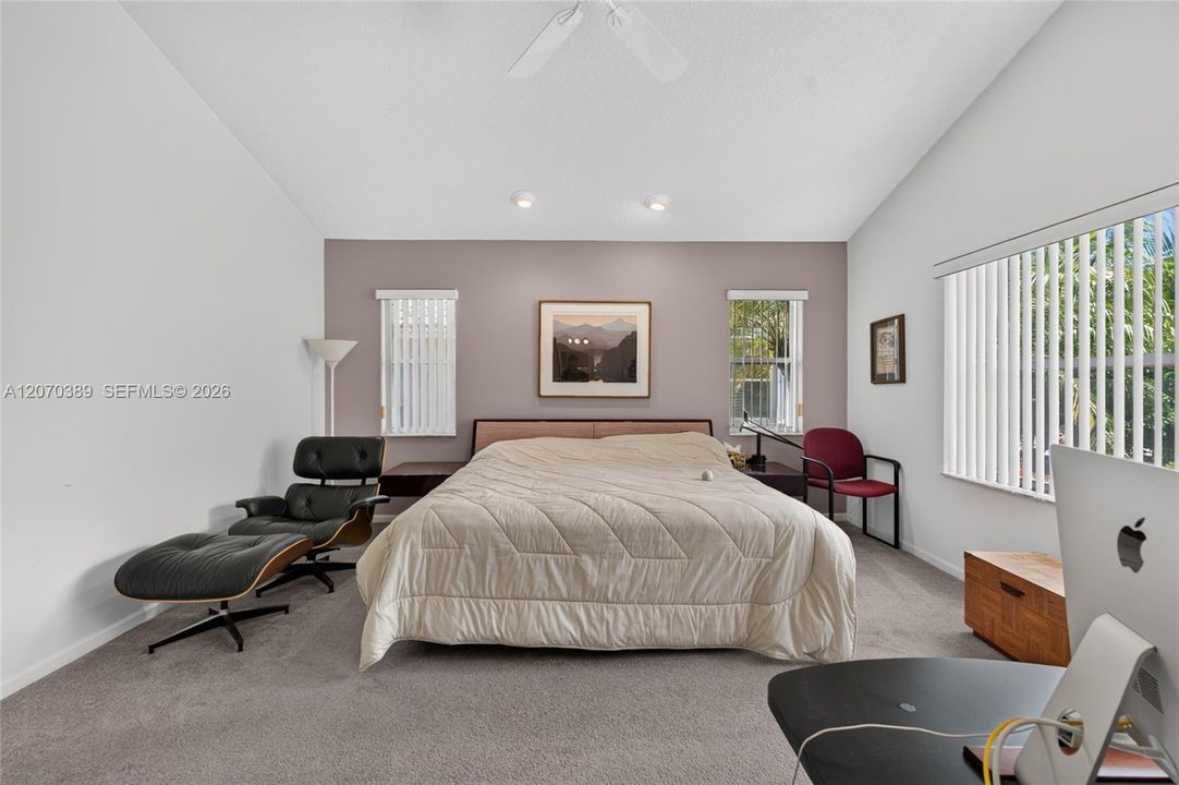 For Sale: $435,000 (3 beds, 2 baths, 1949 Square Feet)