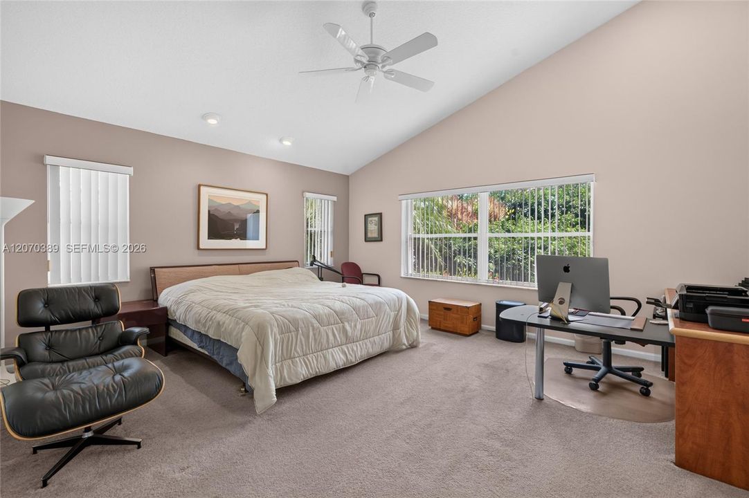 For Sale: $435,000 (3 beds, 2 baths, 1949 Square Feet)