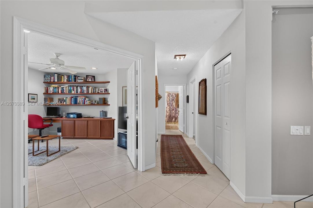 For Sale: $435,000 (3 beds, 2 baths, 1949 Square Feet)