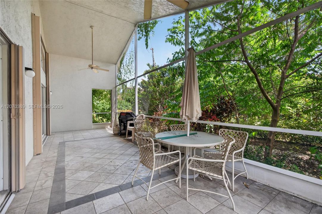 For Sale: $435,000 (3 beds, 2 baths, 1949 Square Feet)