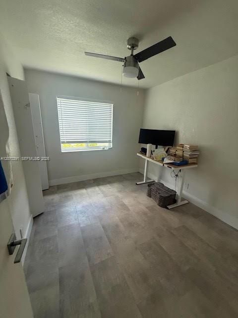 For Rent: $3,200 (3 beds, 2 baths, 1040 Square Feet)