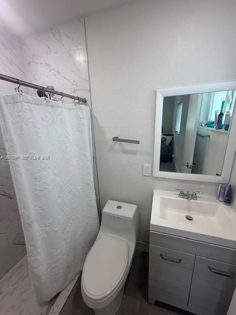 For Rent: $3,200 (3 beds, 2 baths, 1040 Square Feet)