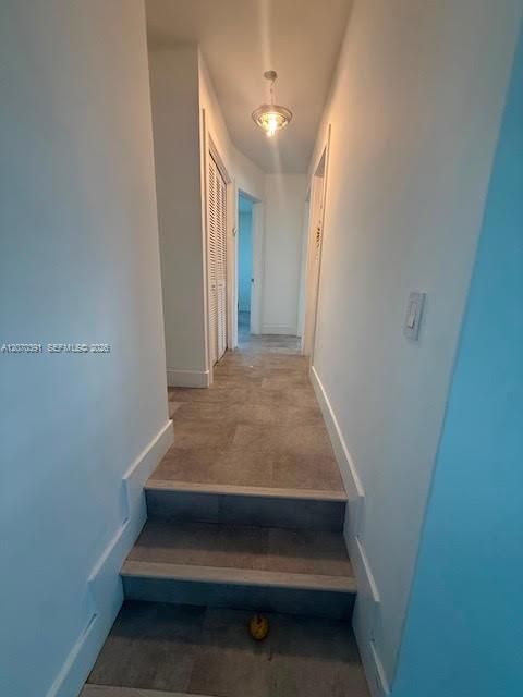 For Rent: $3,200 (3 beds, 2 baths, 1040 Square Feet)