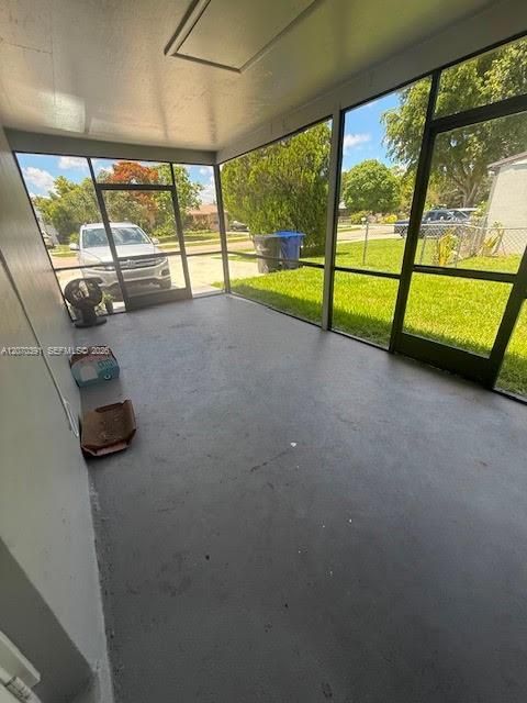 For Rent: $3,200 (3 beds, 2 baths, 1040 Square Feet)
