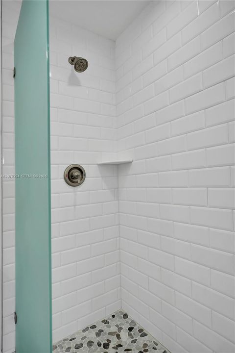 For Sale: $248,900 (2 beds, 2 baths, 1000 Square Feet)