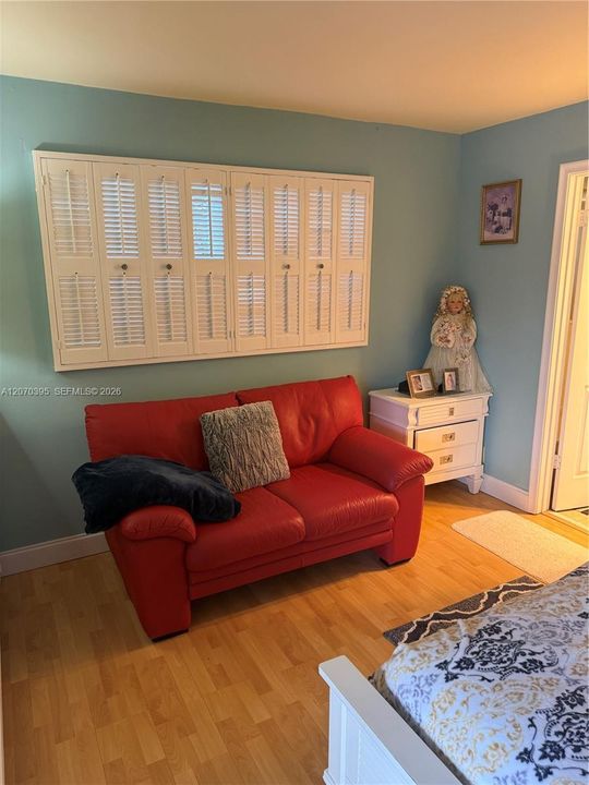 For Rent: $2,700 (1 beds, 1 baths, 703 Square Feet)