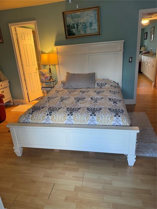 For Rent: $2,700 (1 beds, 1 baths, 703 Square Feet)
