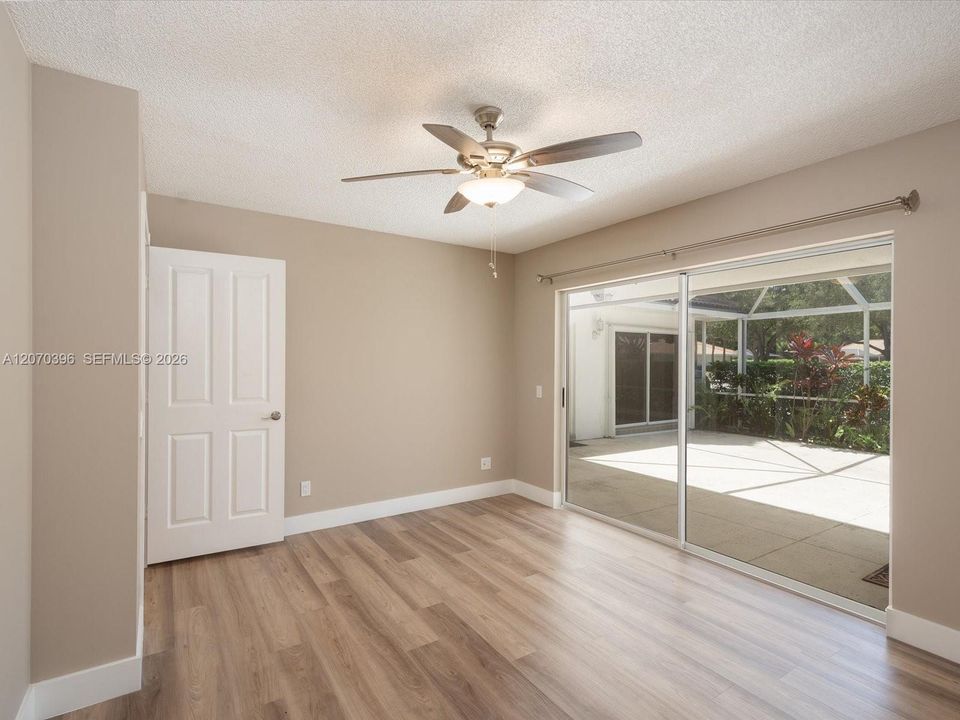 For Sale: $425,000 (2 beds, 2 baths, 1152 Square Feet)
