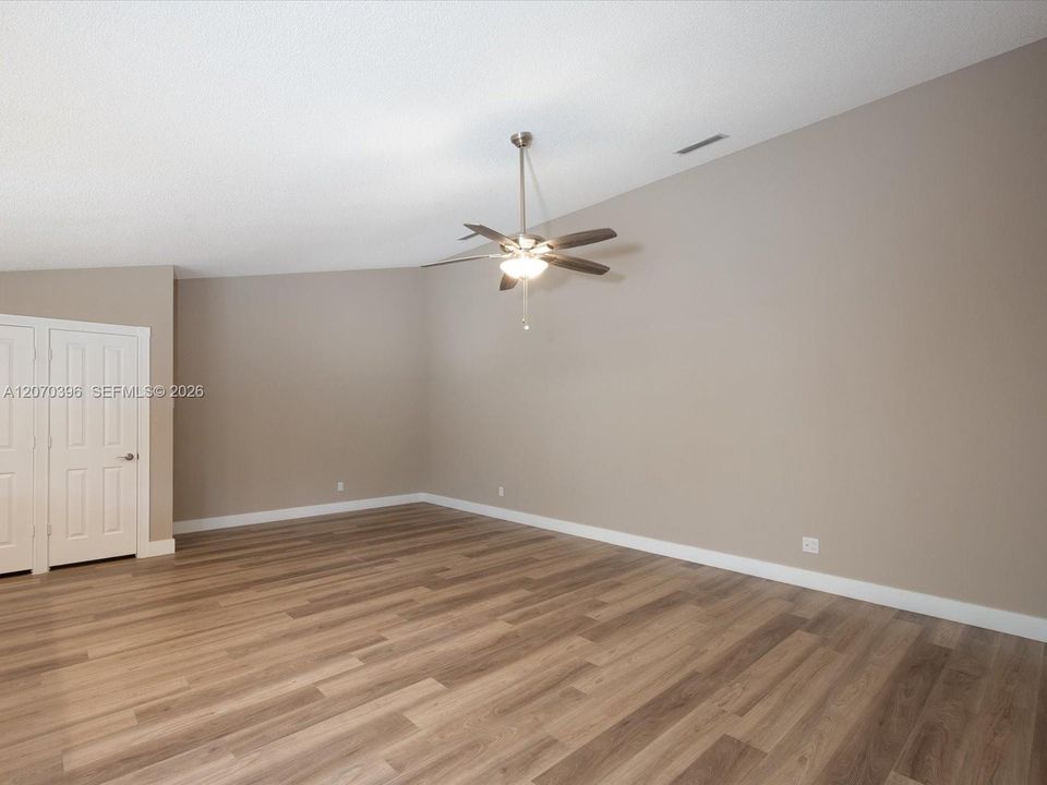 For Sale: $425,000 (2 beds, 2 baths, 1152 Square Feet)