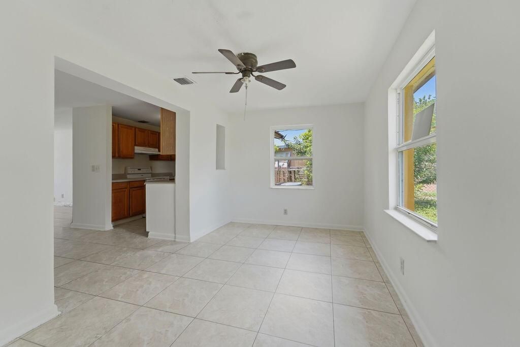1500_West_13th_Street_Riviera_Beach_008