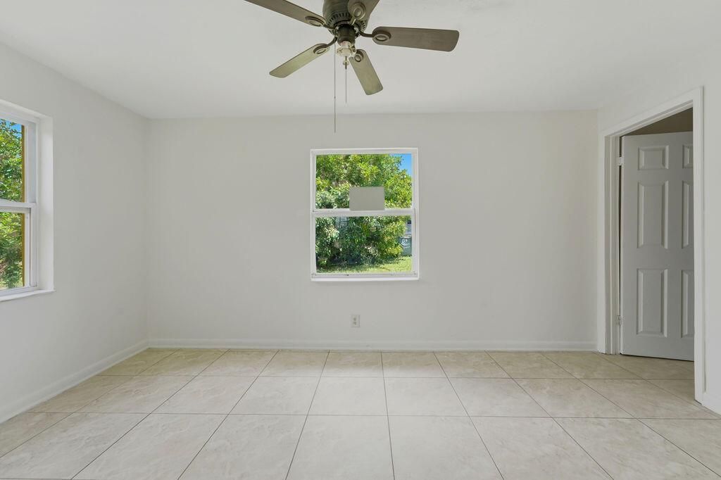 1500_West_13th_Street_Riviera_Beach_006