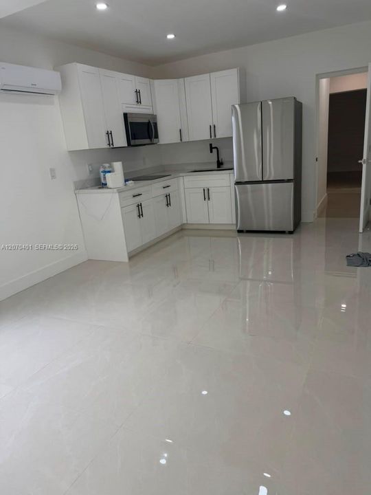 For Rent: $1,600 (1 beds, 1 baths, 0 Square Feet)