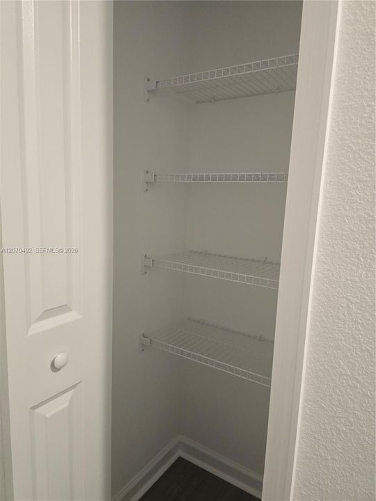 В аренду: $2,400 (4 спален, 3 ванн, 2172 Квадратных фут)