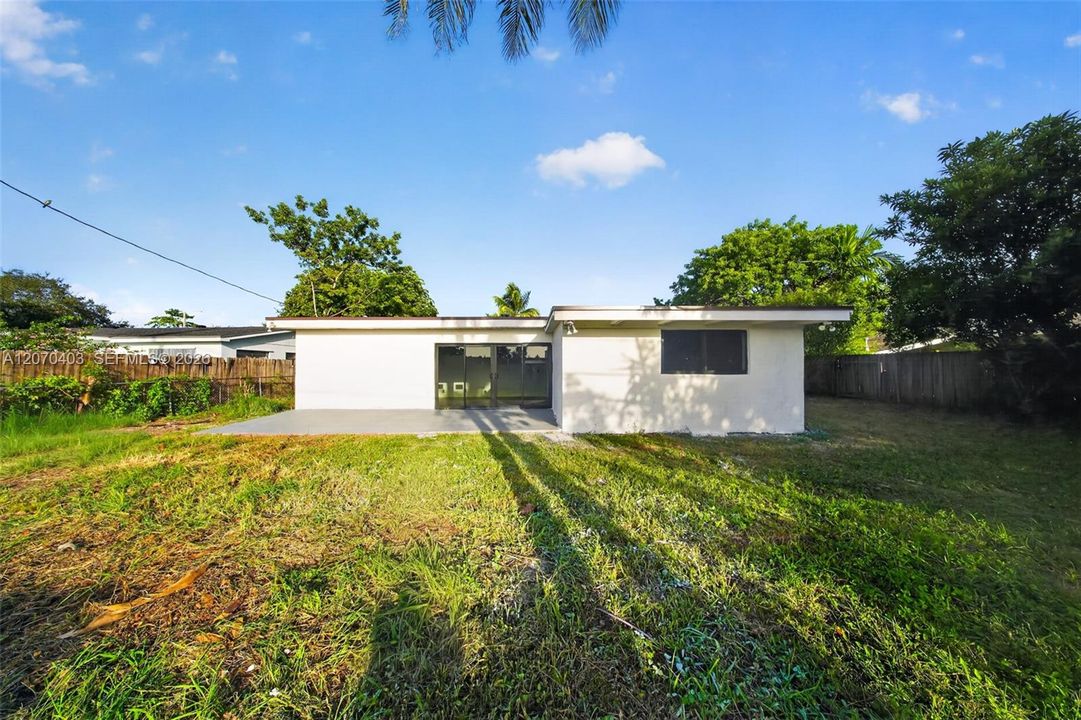 For Sale: $679,000 (4 beds, 2 baths, 1712 Square Feet)