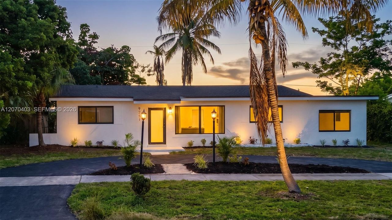 For Sale: $679,000 (4 beds, 2 baths, 1712 Square Feet)