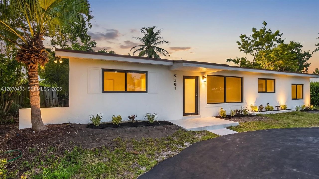 For Sale: $679,000 (4 beds, 2 baths, 1712 Square Feet)