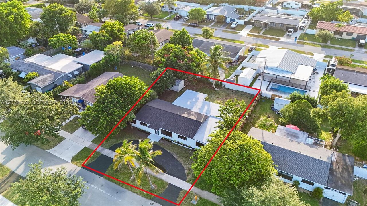 For Sale: $679,000 (4 beds, 2 baths, 1712 Square Feet)