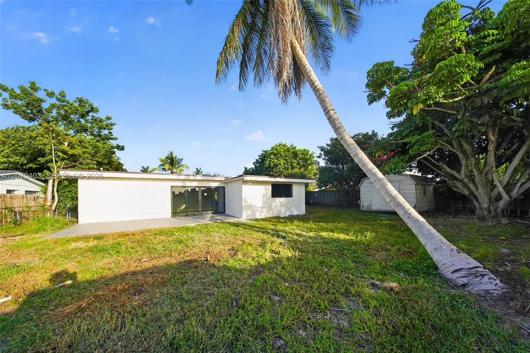 For Sale: $679,000 (4 beds, 2 baths, 1712 Square Feet)