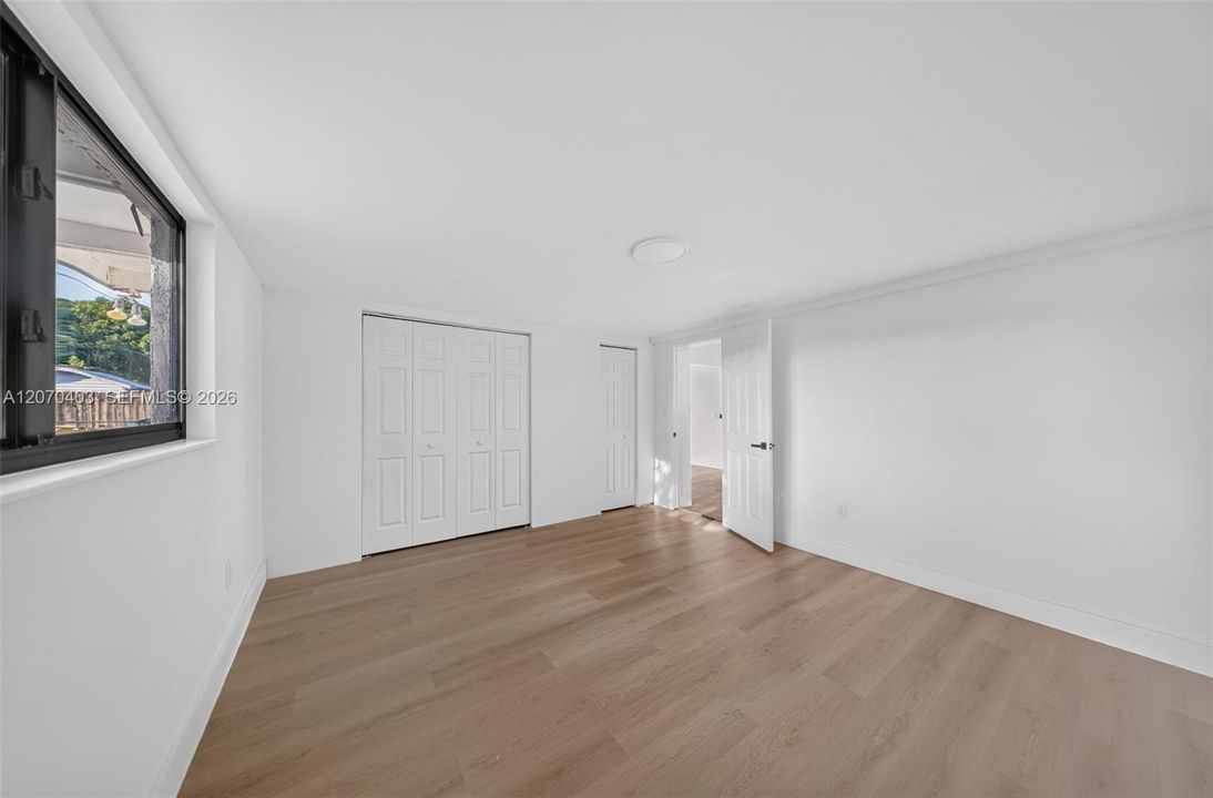 For Sale: $679,000 (4 beds, 2 baths, 1712 Square Feet)