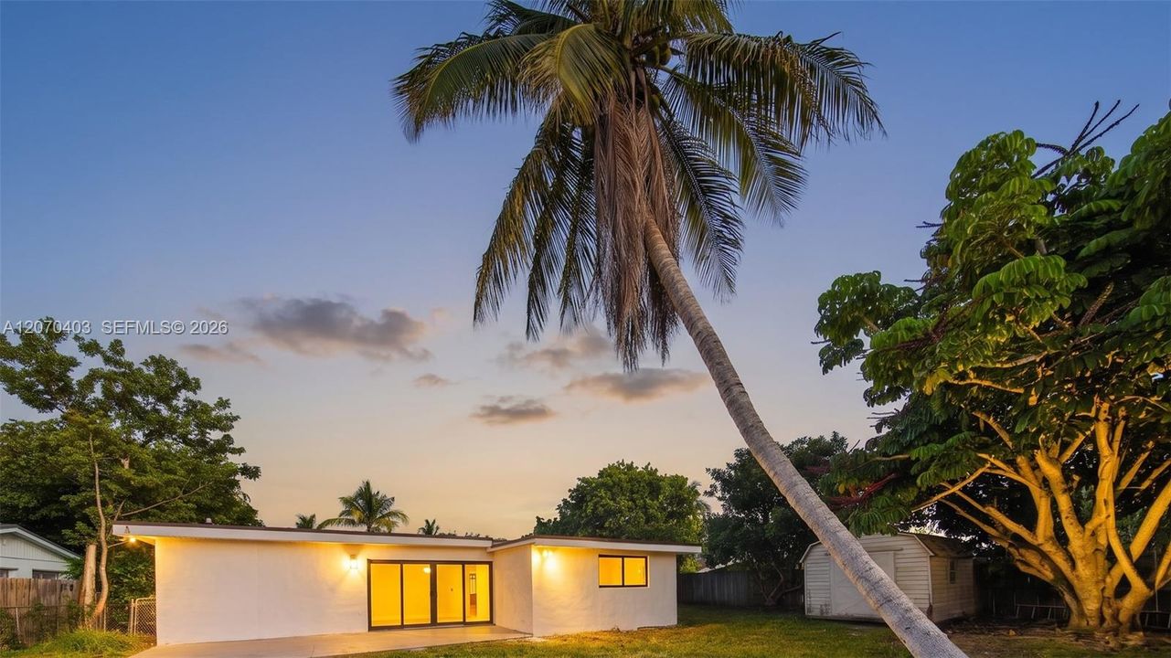 For Sale: $679,000 (4 beds, 2 baths, 1712 Square Feet)