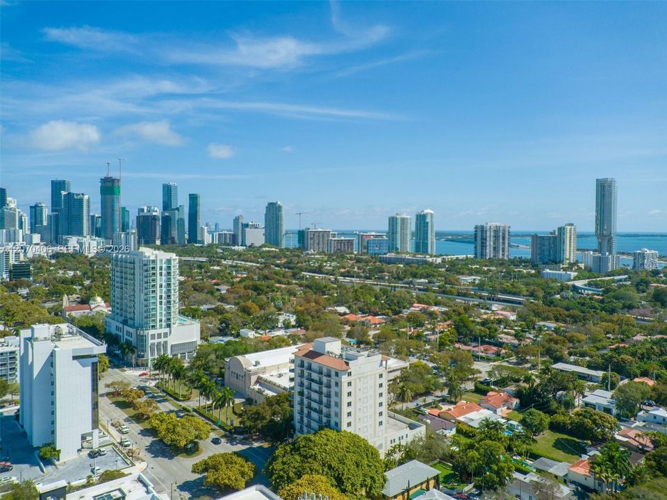 For Sale: $480,000 (2 beds, 2 baths, 930 Square Feet)