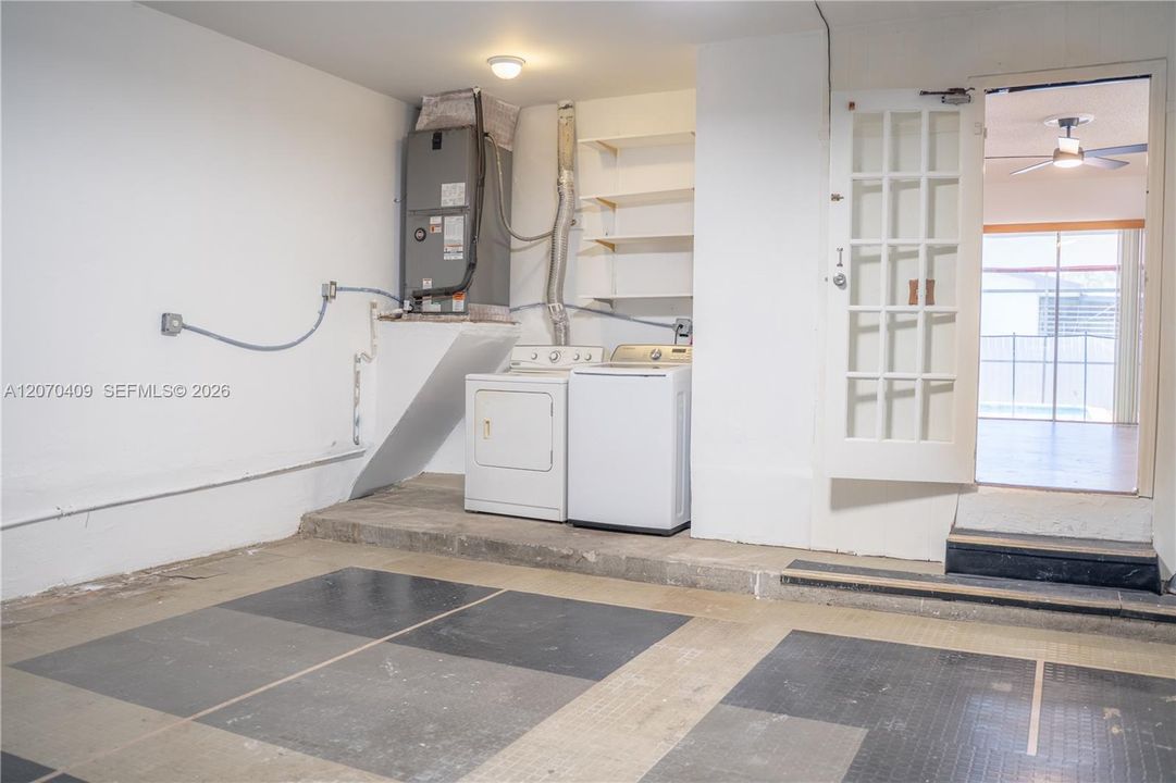 For Sale: $665,000 (4 beds, 2 baths, 2203 Square Feet)