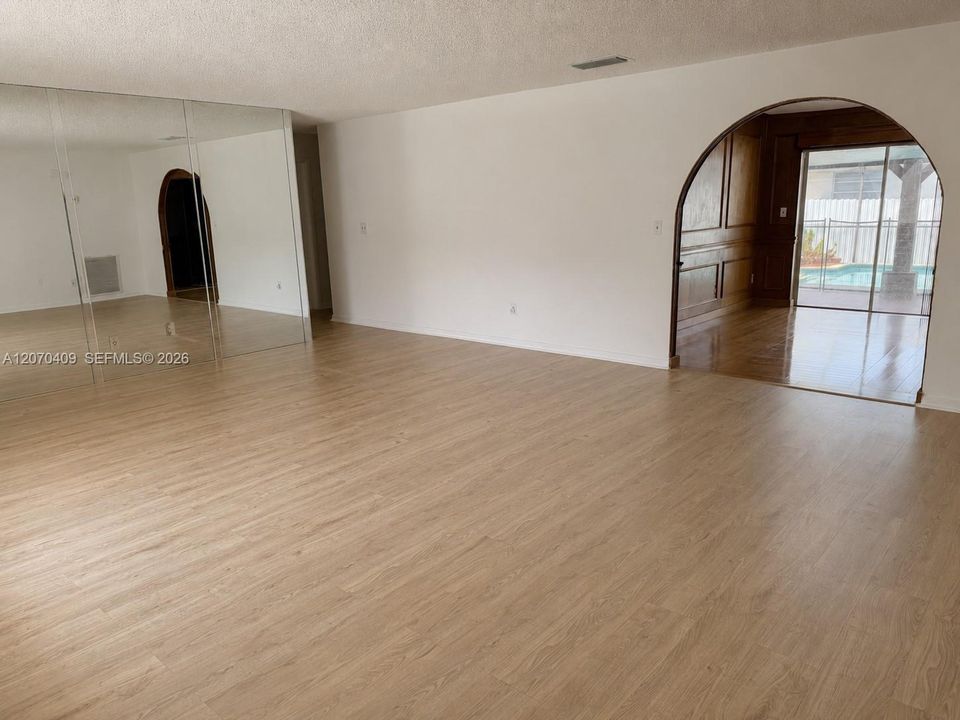 For Sale: $665,000 (4 beds, 2 baths, 2203 Square Feet)