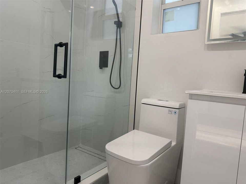 For Sale: $455,000 (3 beds, 2 baths, 1012 Square Feet)