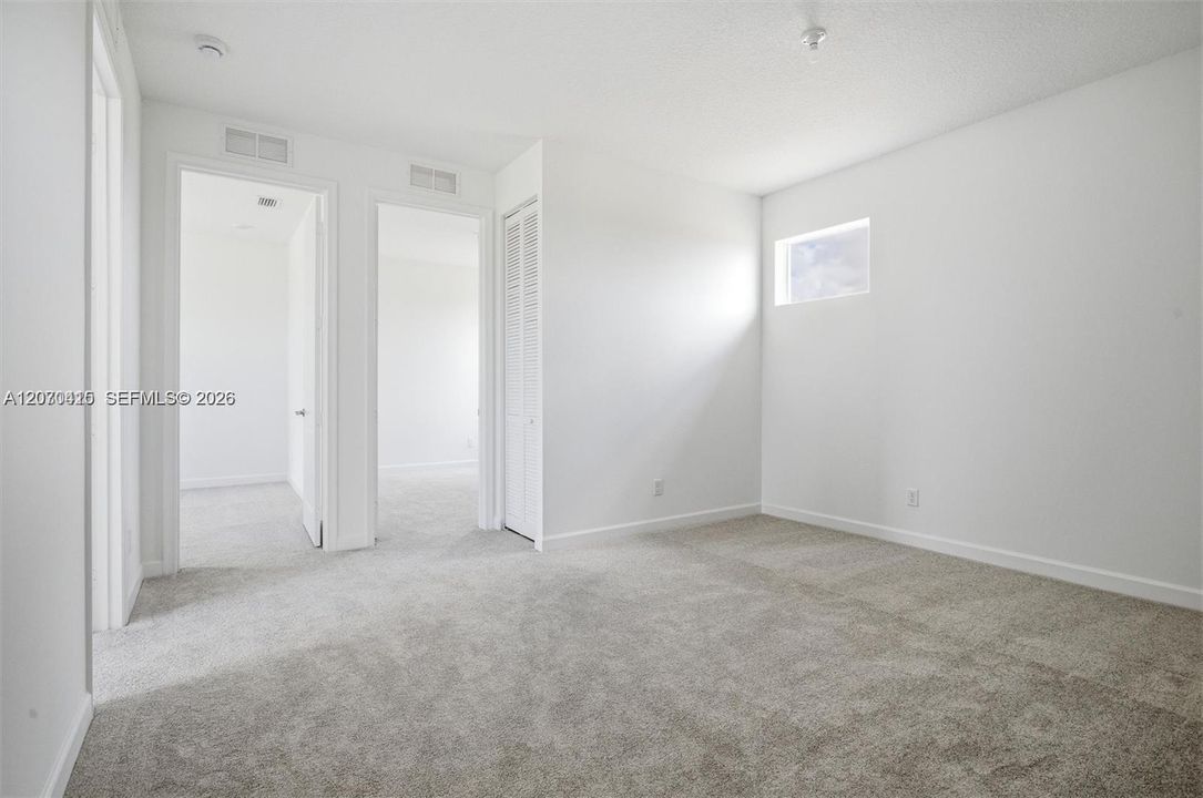 В аренду: $4,199 (5 спален, 3 ванн, 0 Квадратных фут)