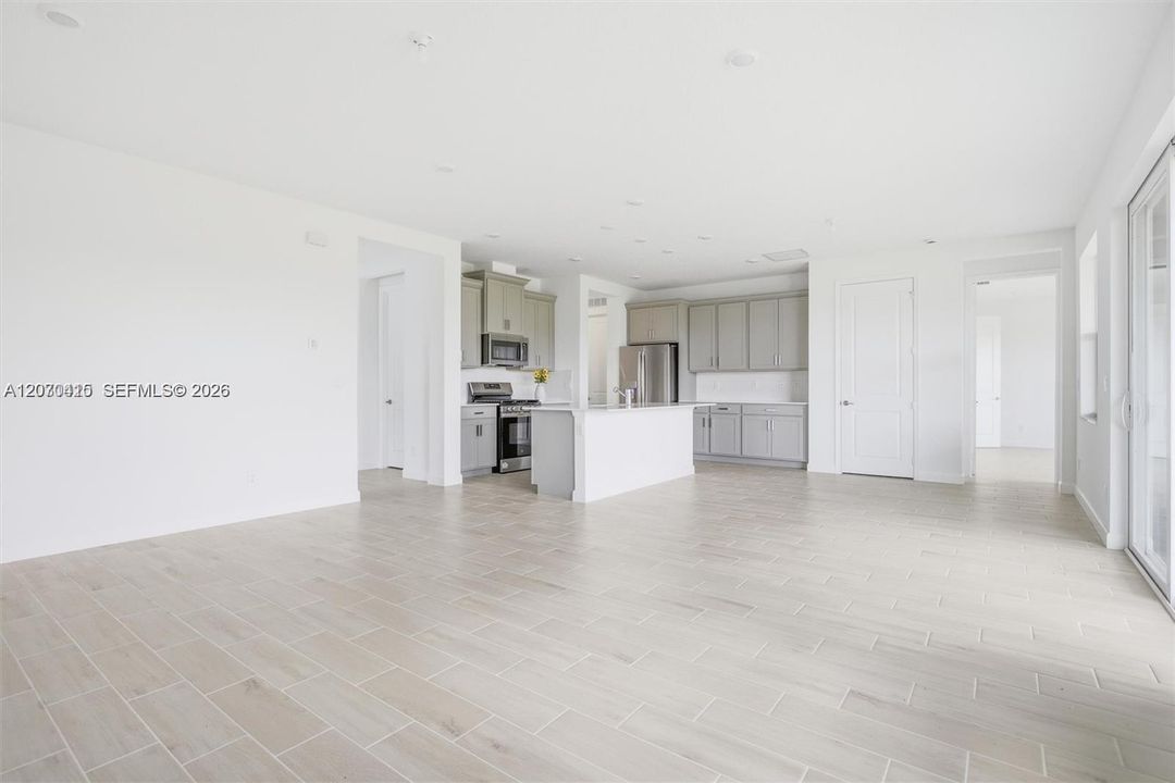В аренду: $4,199 (5 спален, 3 ванн, 0 Квадратных фут)