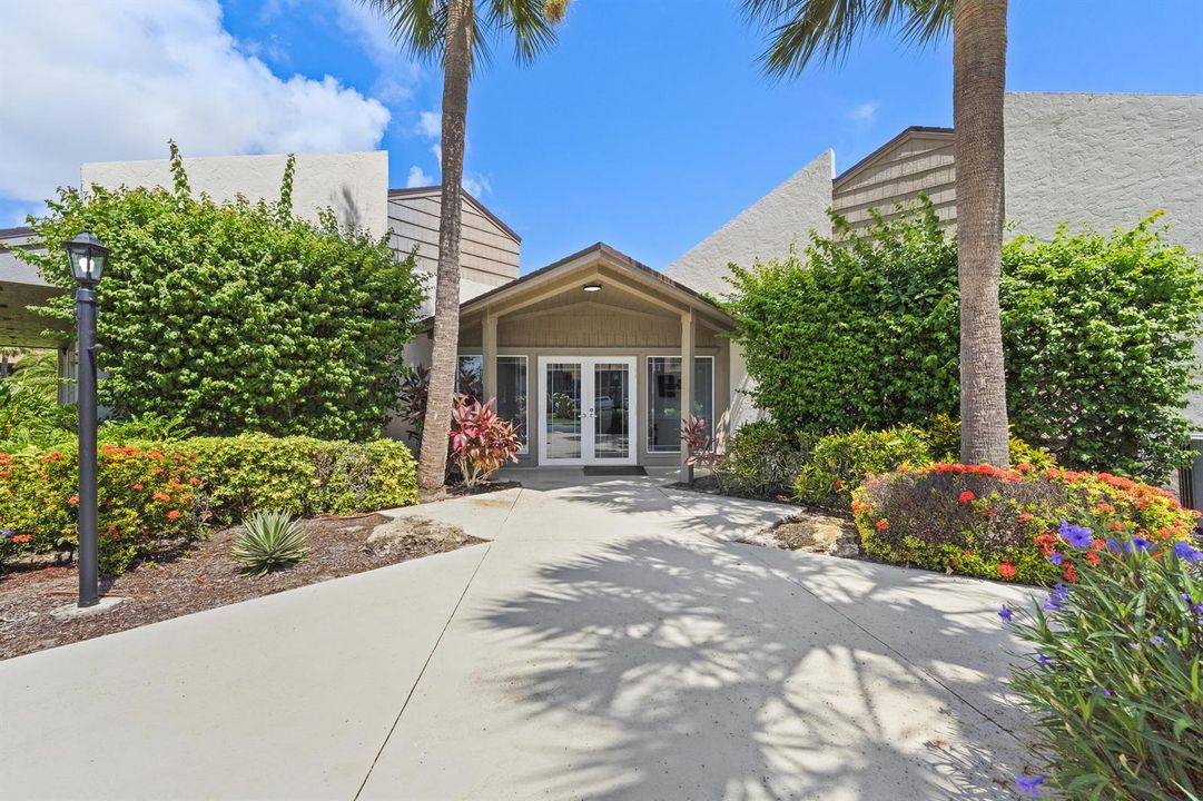 RIVER CLUB CLUBHOUSE