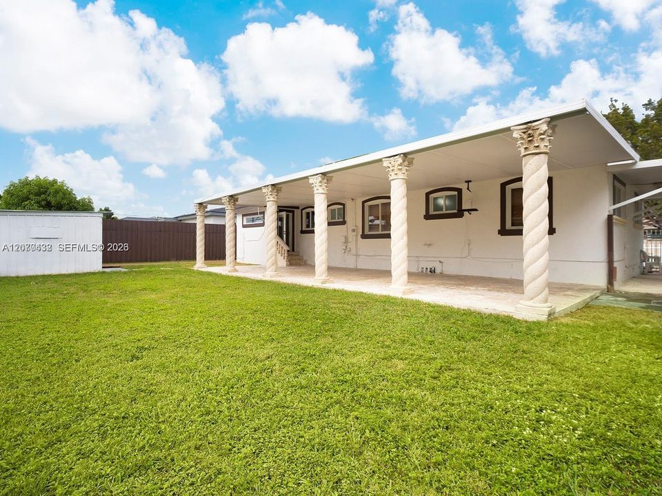 For Rent: $3,950 (3 beds, 1 baths, 1224 Square Feet)