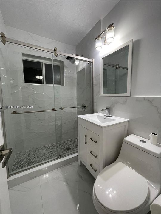 For Rent: $3,950 (3 beds, 1 baths, 1224 Square Feet)