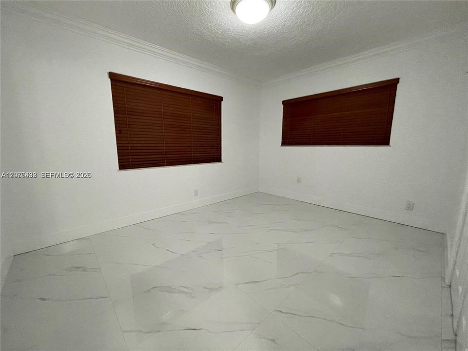 For Rent: $3,950 (3 beds, 1 baths, 1224 Square Feet)
