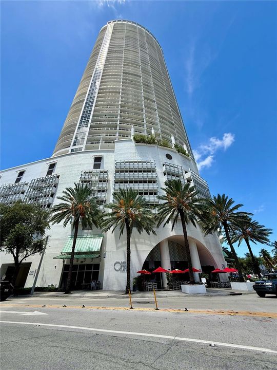 En Venta: $585,000 (2 camas, 2 baños, 1048 Pies cuadrados)