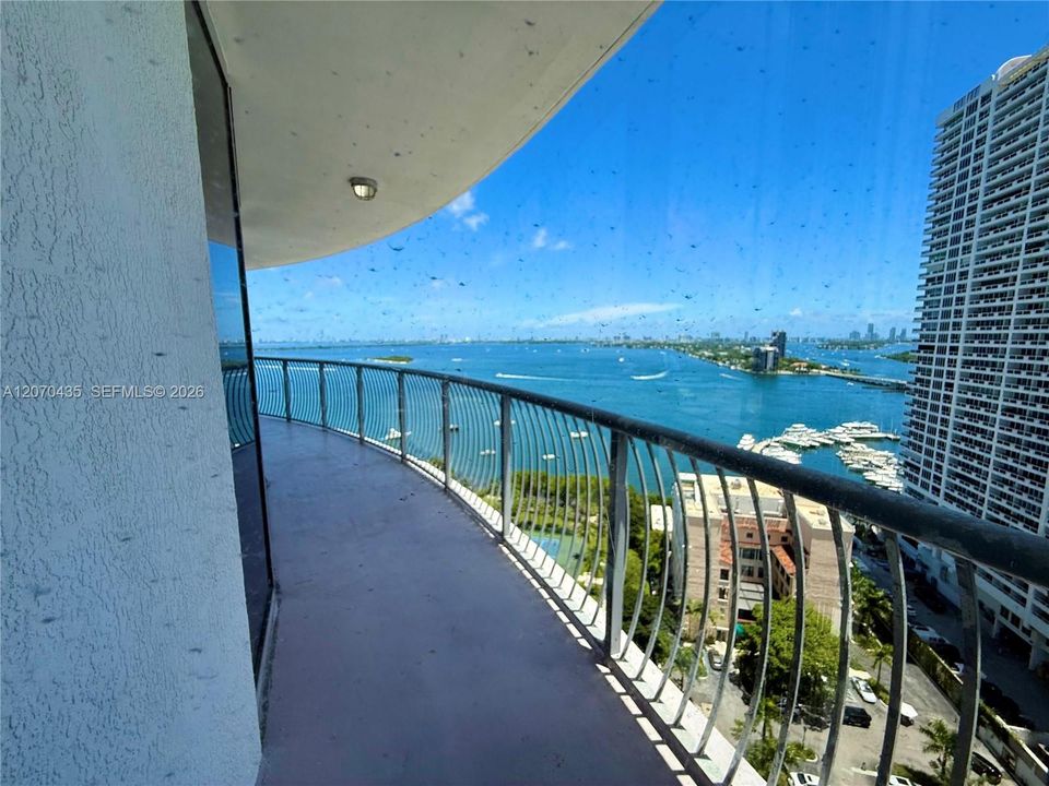 En Venta: $585,000 (2 camas, 2 baños, 1048 Pies cuadrados)