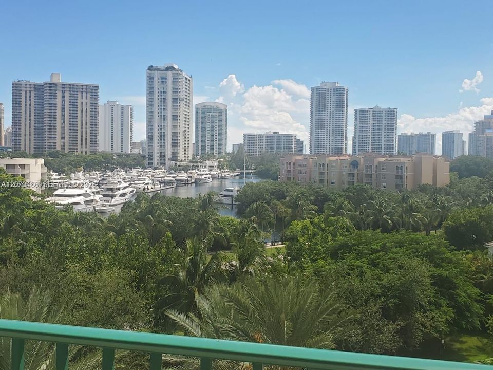 For Sale: $620,000 (2 beds, 2 baths, 1320 Square Feet)