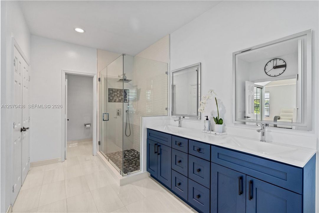For Sale: $1,280,000 (4 beds, 3 baths, 3012 Square Feet)