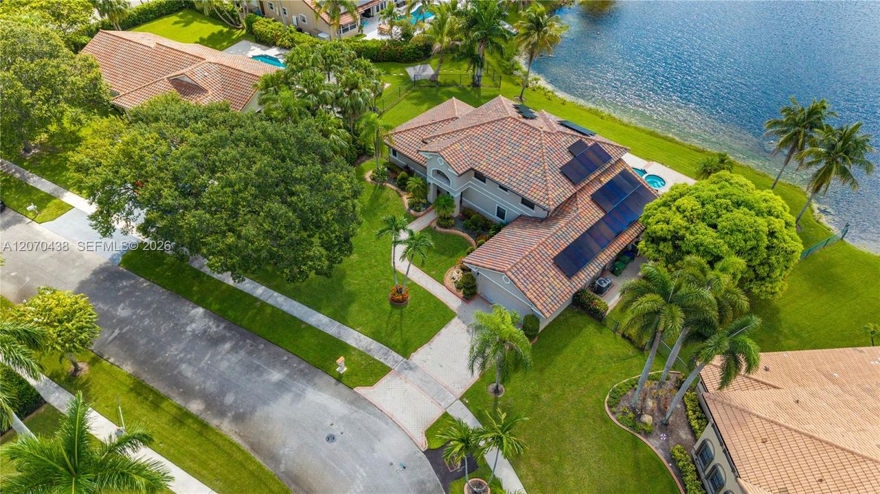 For Sale: $1,280,000 (4 beds, 3 baths, 3012 Square Feet)