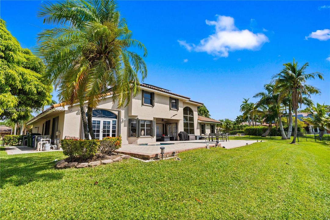 For Sale: $1,280,000 (4 beds, 3 baths, 3012 Square Feet)