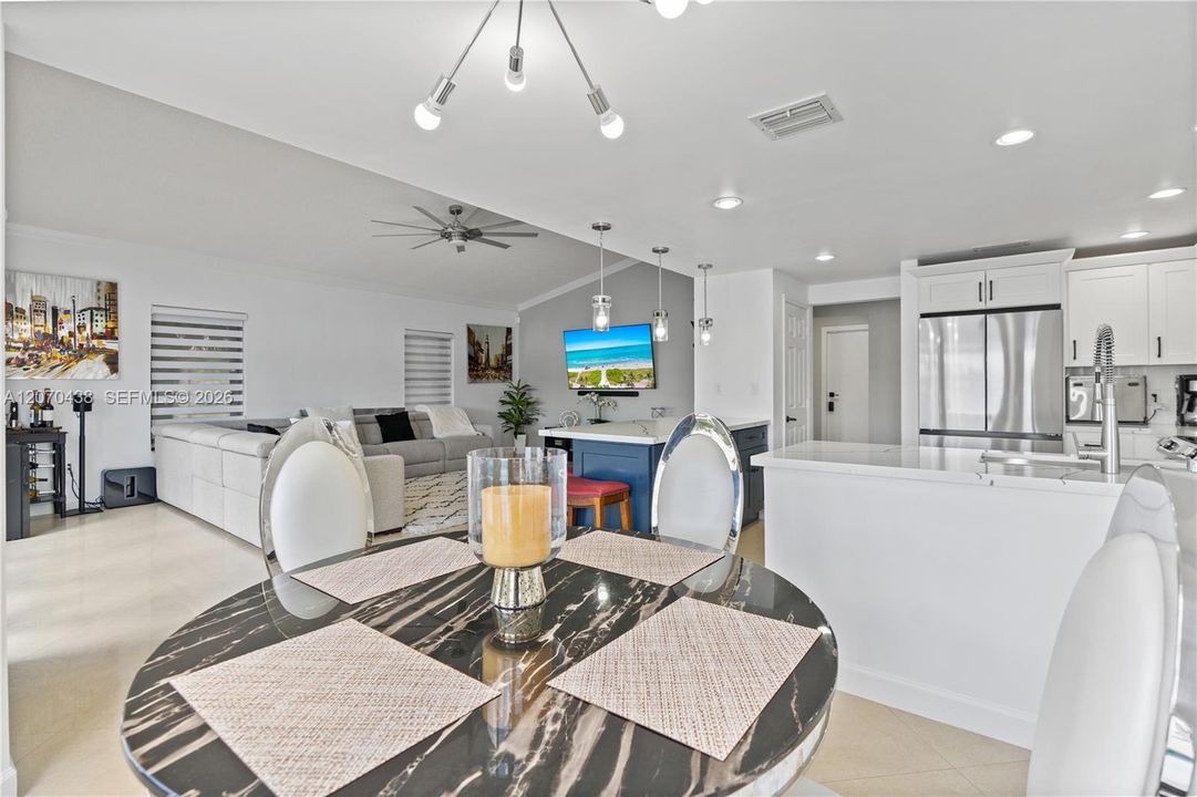 For Sale: $1,280,000 (4 beds, 3 baths, 3012 Square Feet)