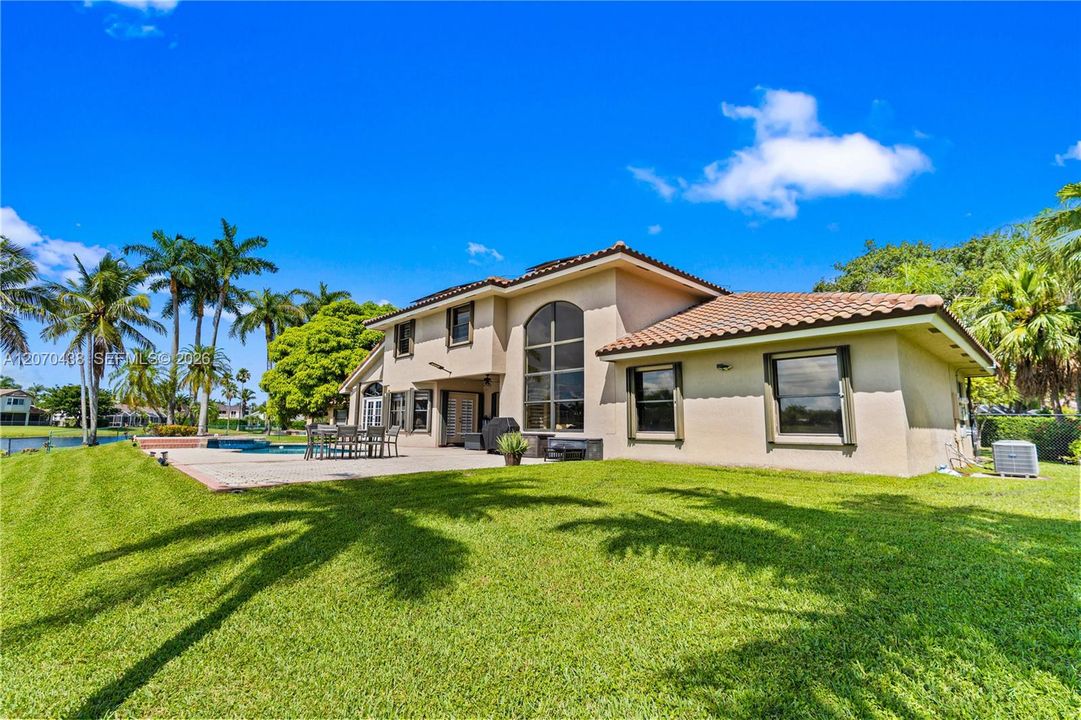 For Sale: $1,280,000 (4 beds, 3 baths, 3012 Square Feet)