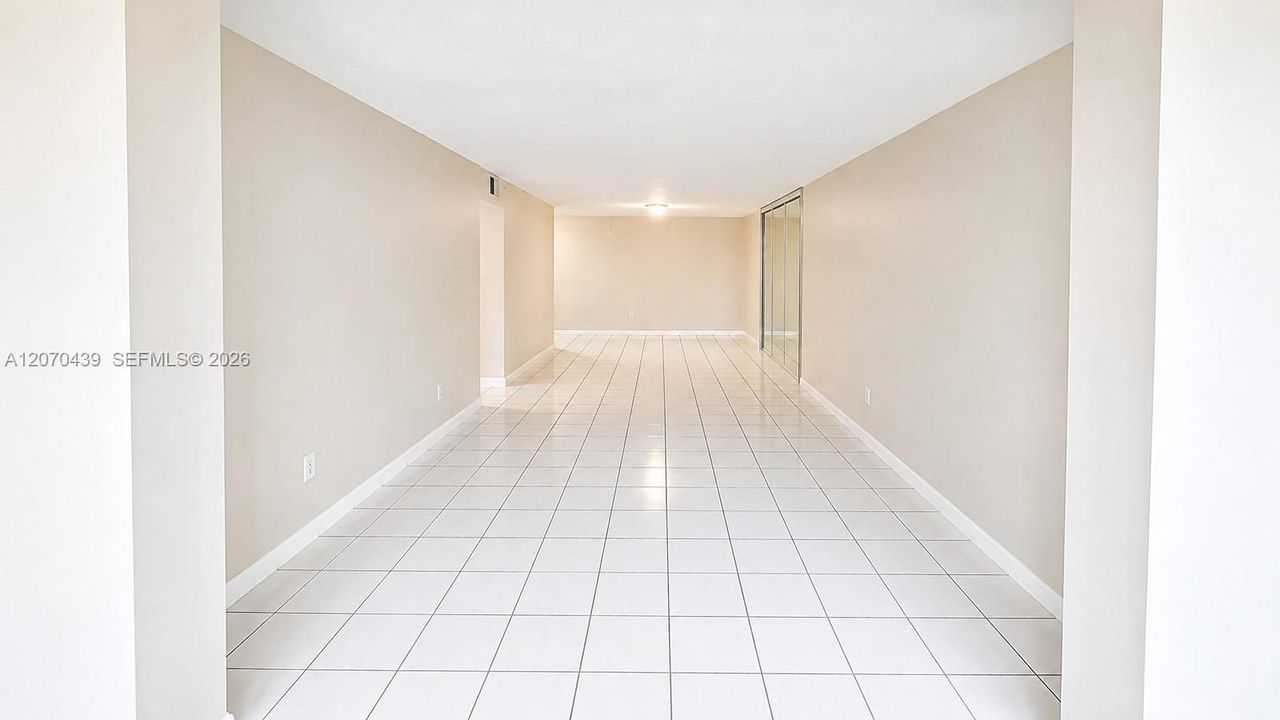 For Sale: $235,000 (2 beds, 2 baths, 1095 Square Feet)