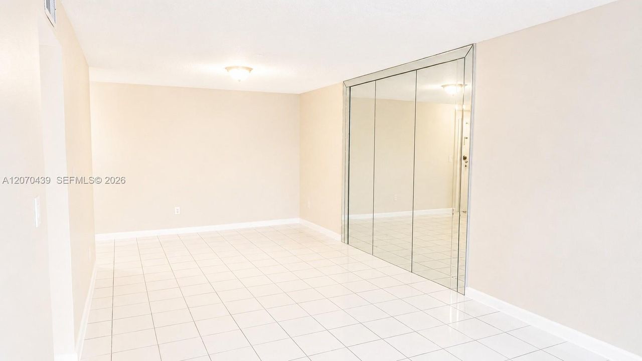 For Sale: $235,000 (2 beds, 2 baths, 1095 Square Feet)