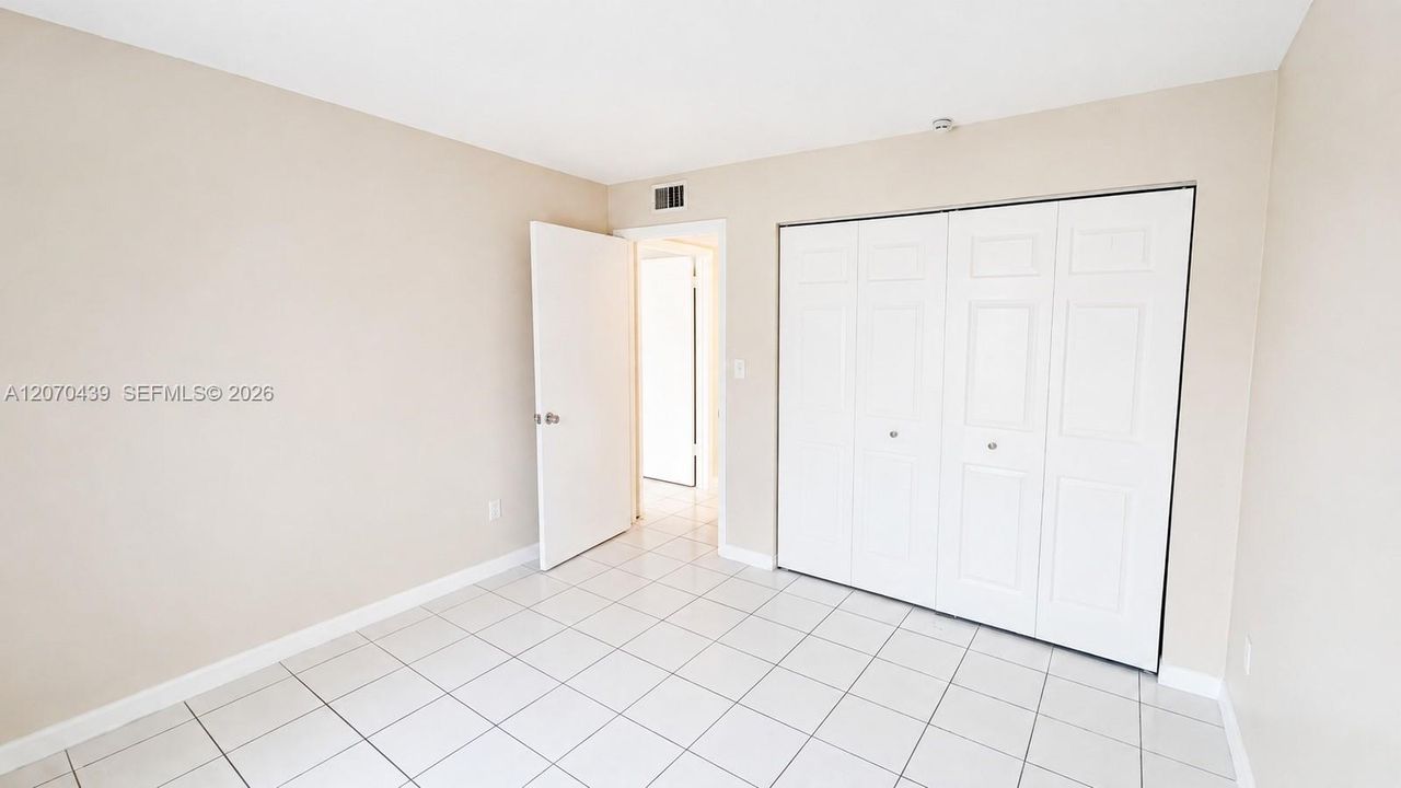 For Sale: $235,000 (2 beds, 2 baths, 1095 Square Feet)