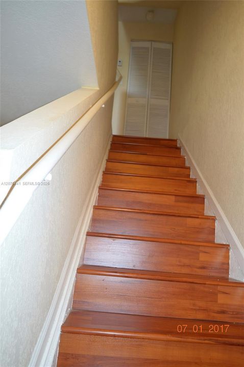 For Rent: $2,700 (3 beds, 2 baths, 1548 Square Feet)